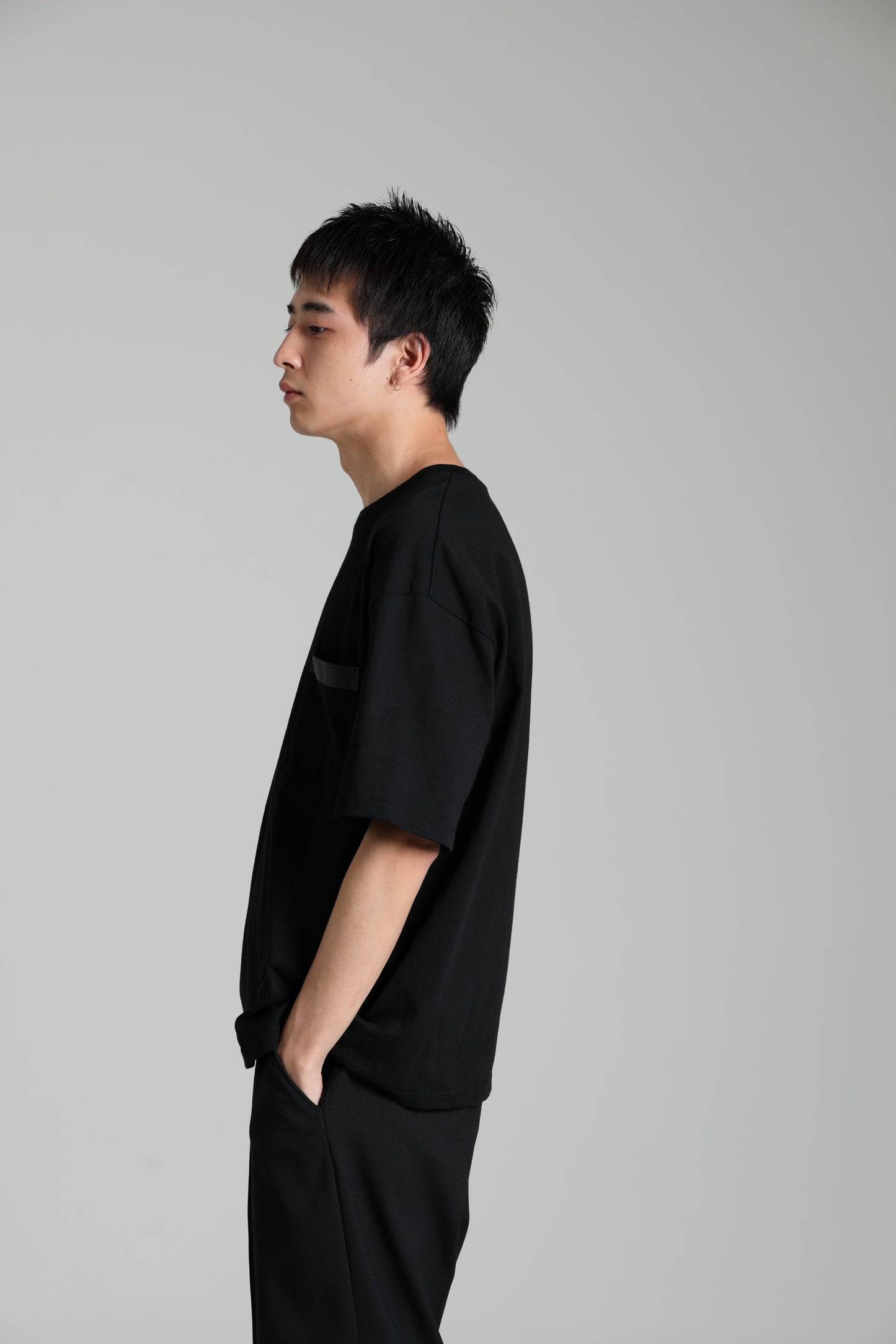 ROOMY BLACK