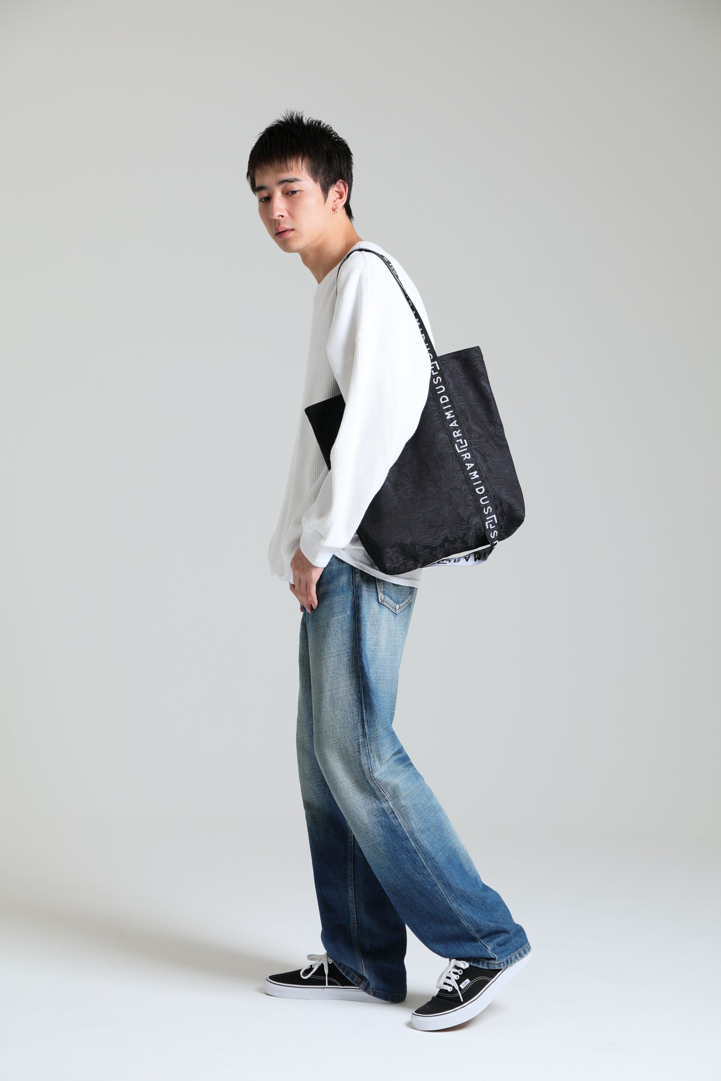 RAMIDUS x DELUXE TOTE M