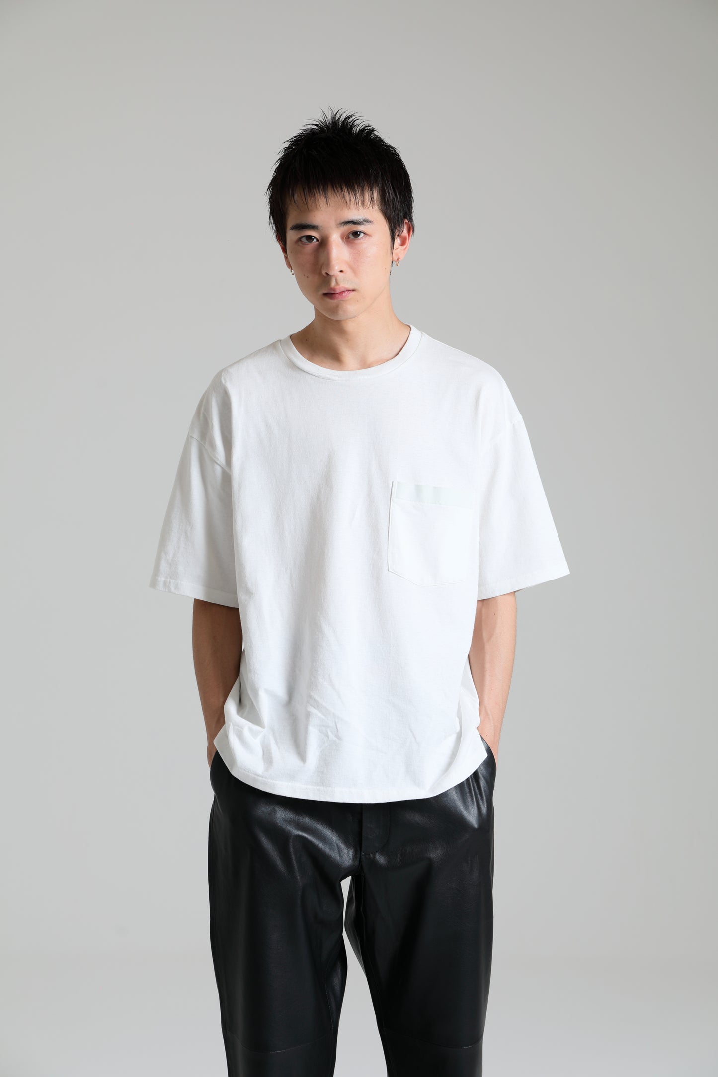 ROOMY WHITE