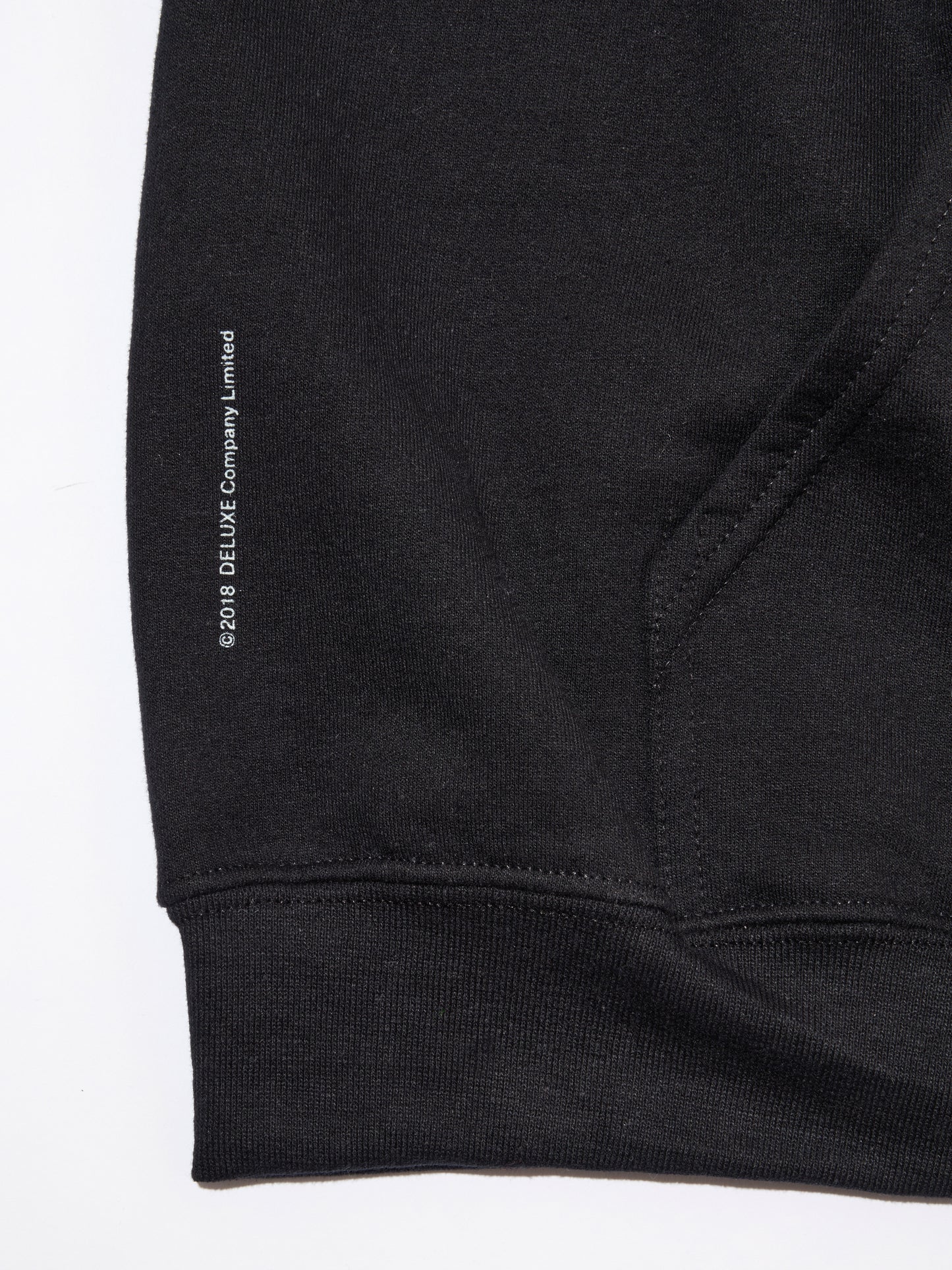 DELUXE x THE Warriors LOGO HOODIE BLACK