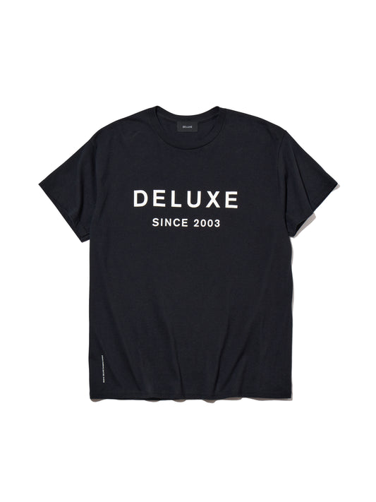 DELUXE LOGO TEE BLACK