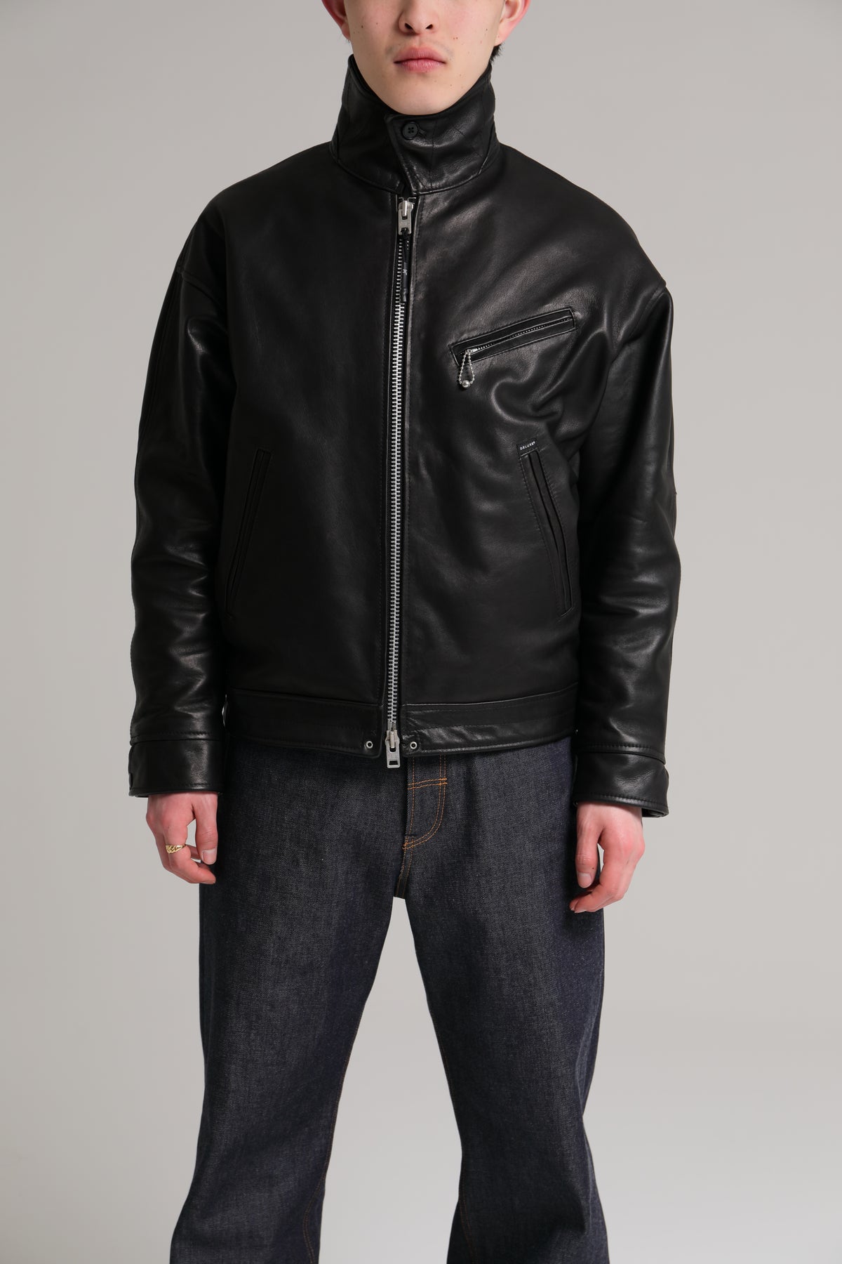 INTERCEPTOR BLACK