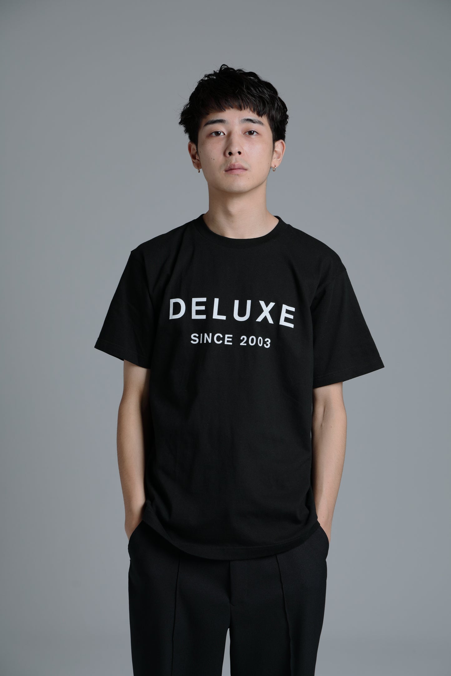 DELUXE LOGO TEE BLACK