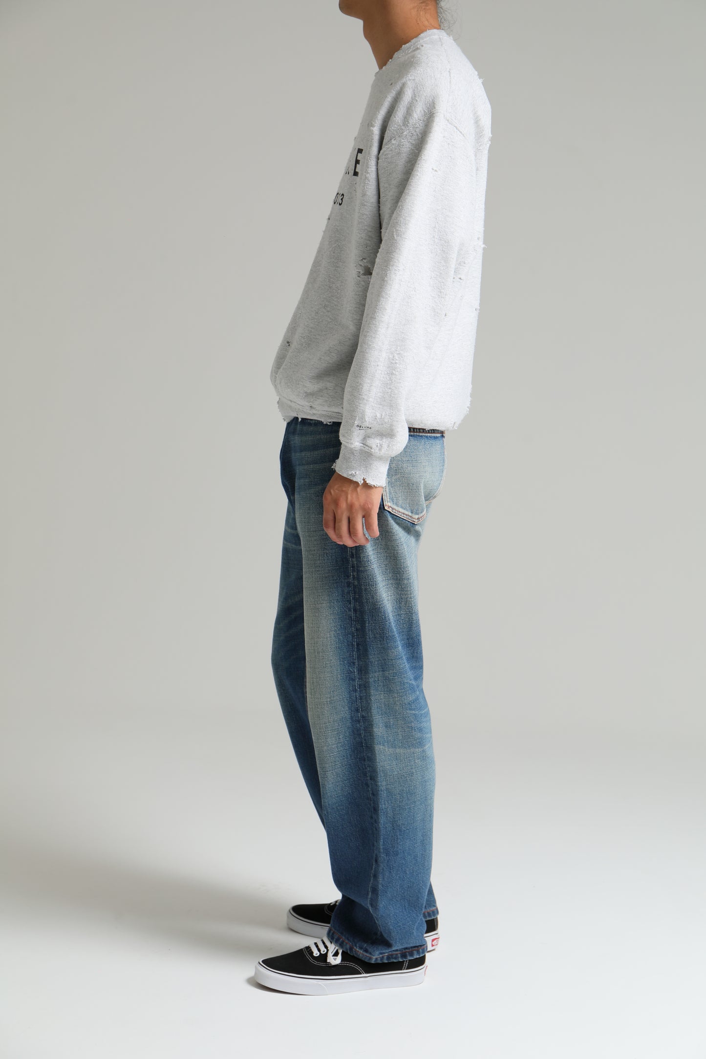 DELUXE LOGO SAVAGE CREW GRAY