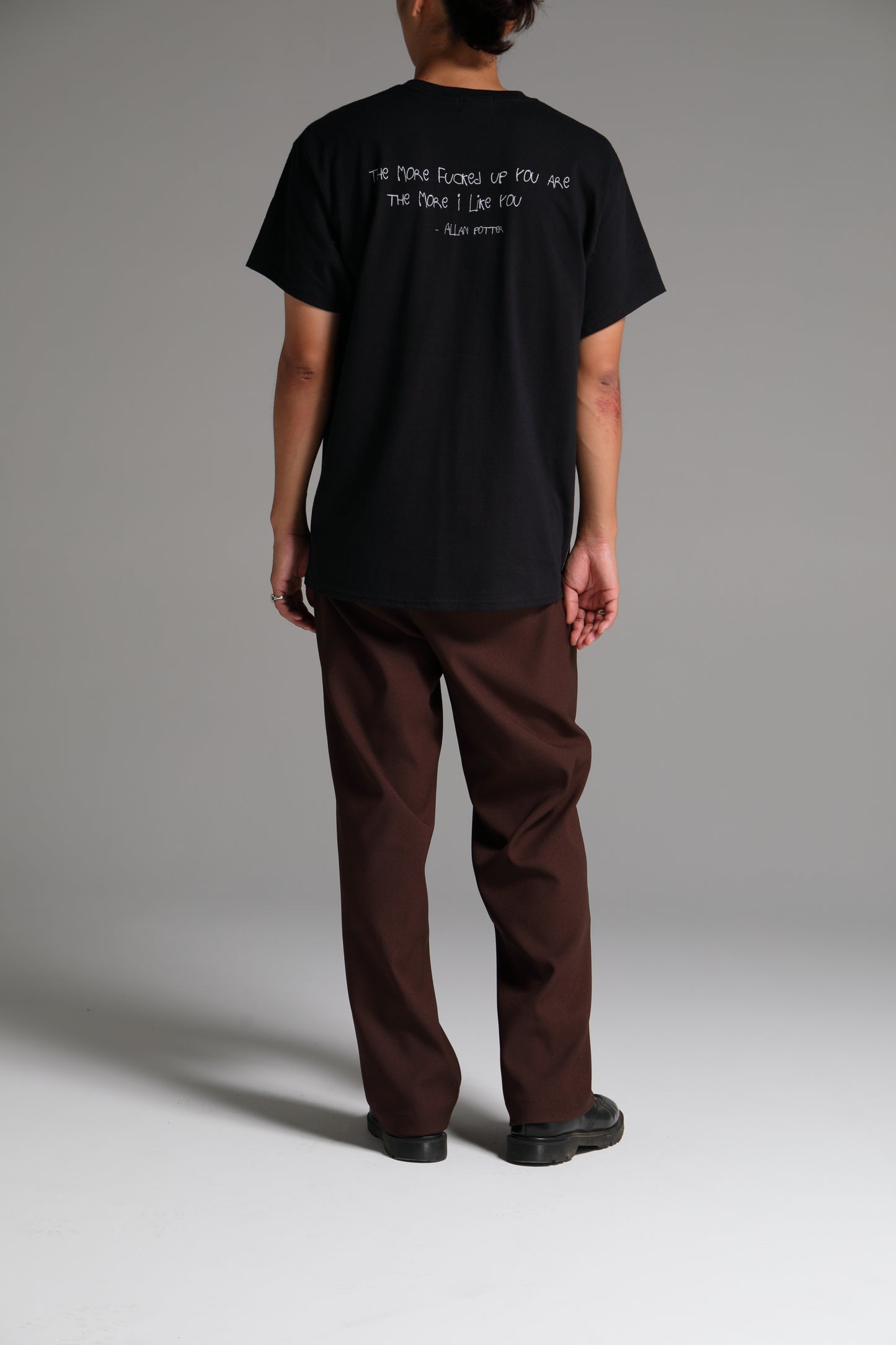DELUXE x Allan Potter TEE BLACK