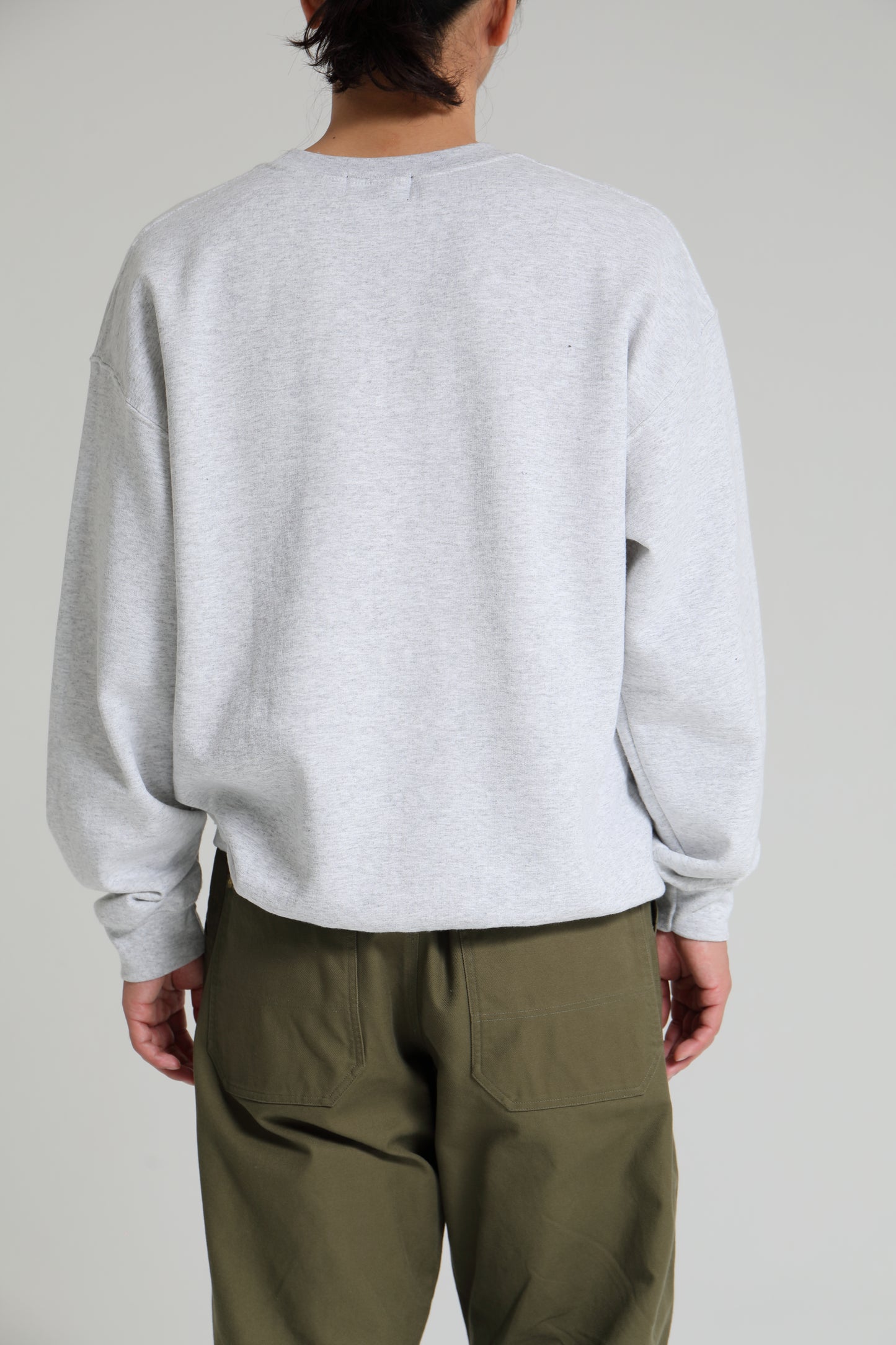 DELUXE LOGO CREW GRAY