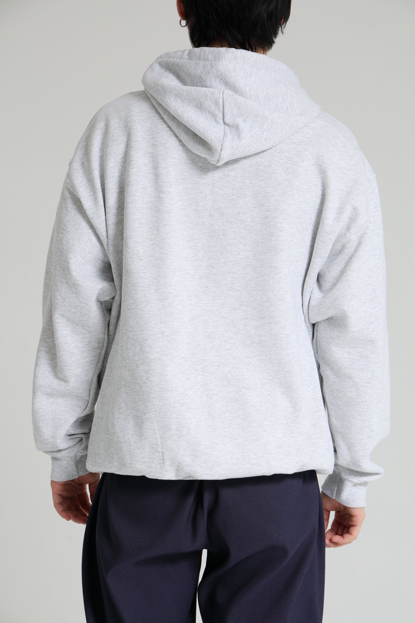 DELUXE x THE Warriors LOGO HOODIE GRAY