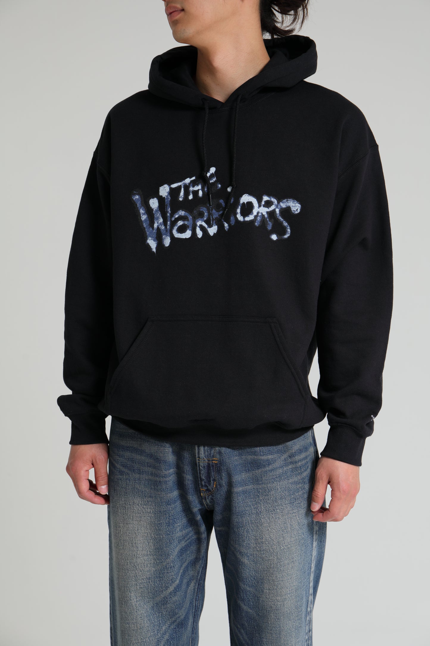 DELUXE x THE Warriors LOGO HOODIE BLACK