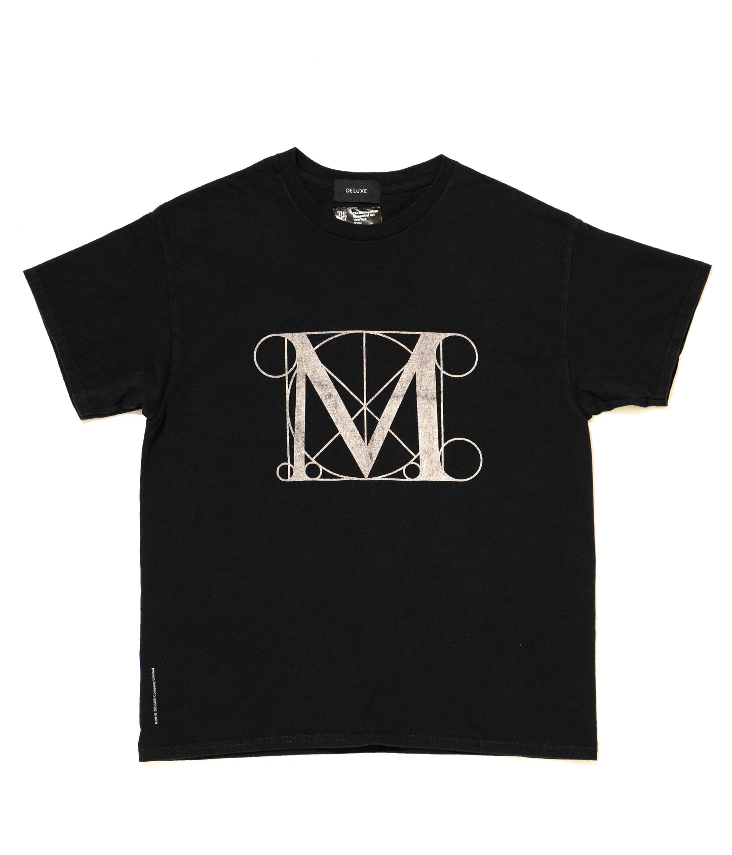 DELUXE x THE MET TEE BLACK