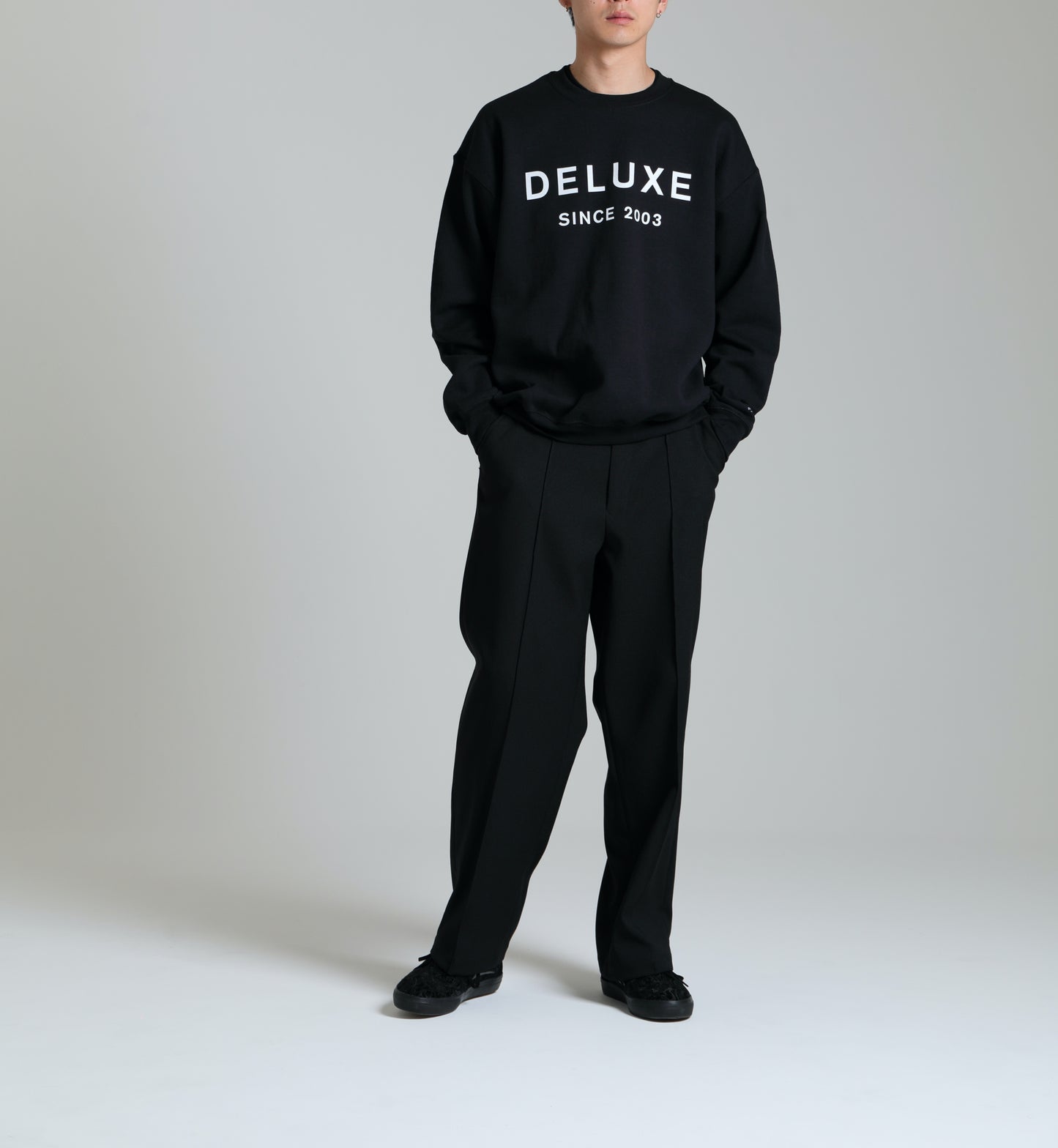 DELUXE LOGO CREW BLACK