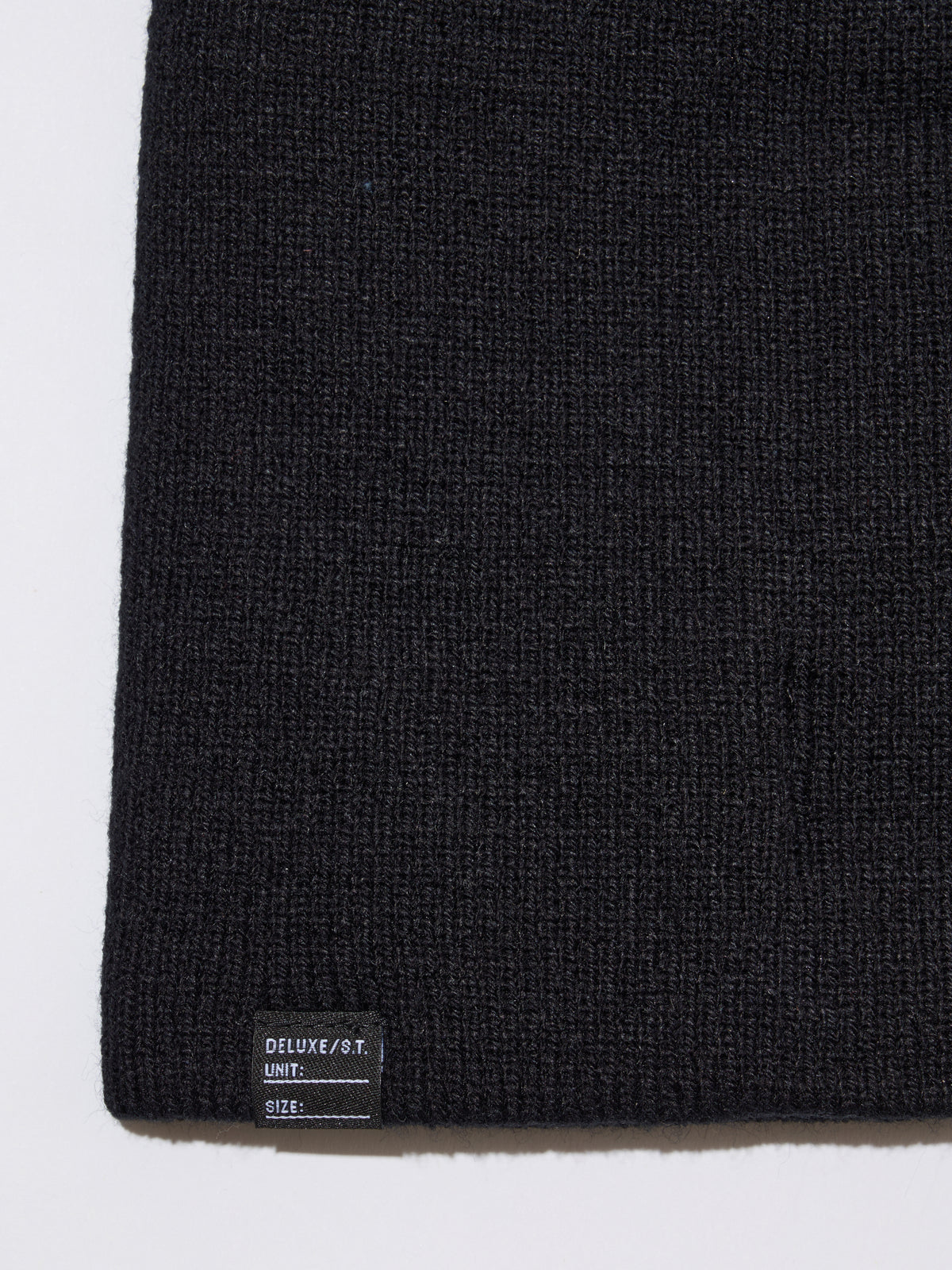 THE CREW BEANIE BLACK
