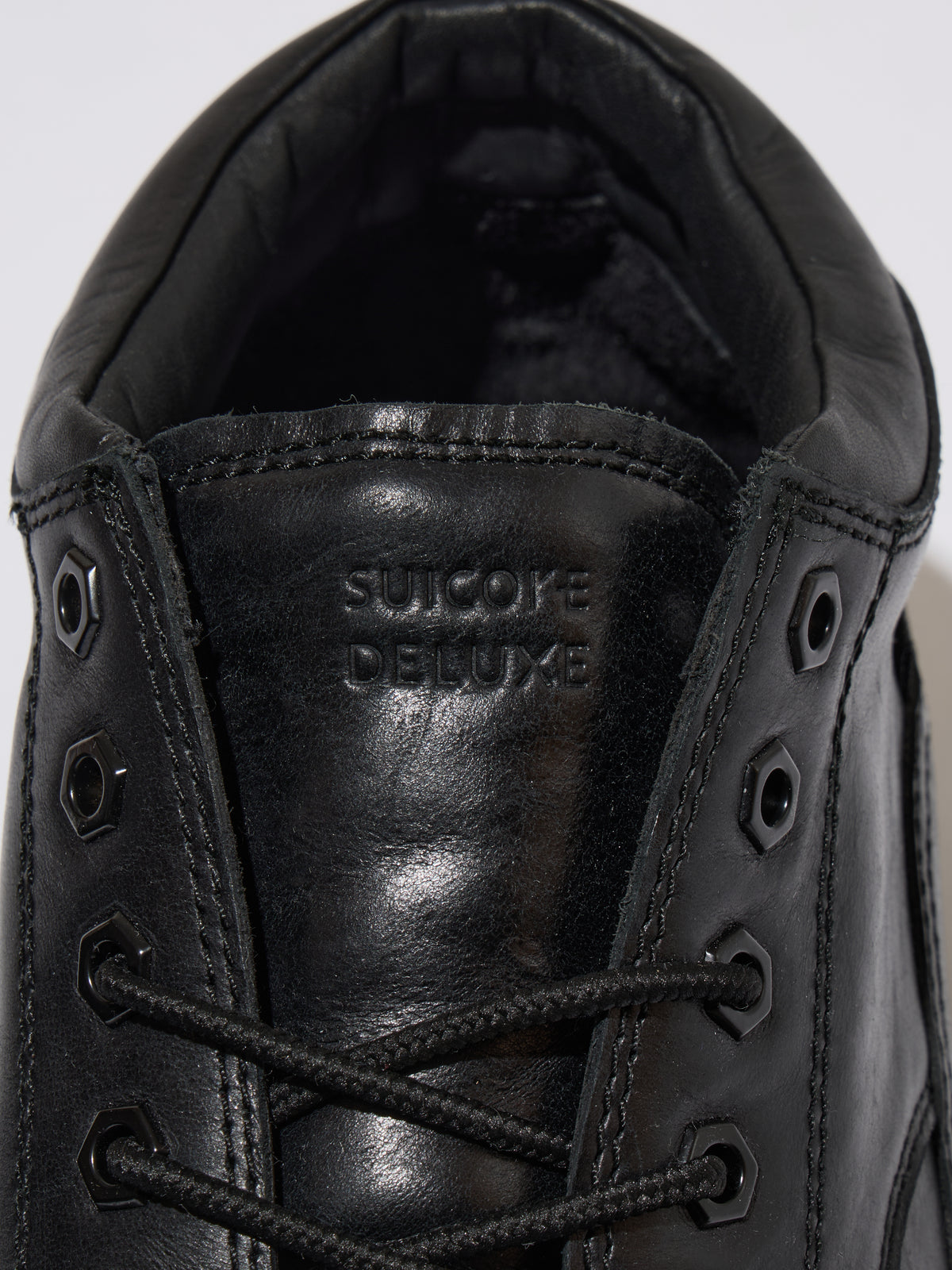 DELUXE x SUICOKE STRIKE