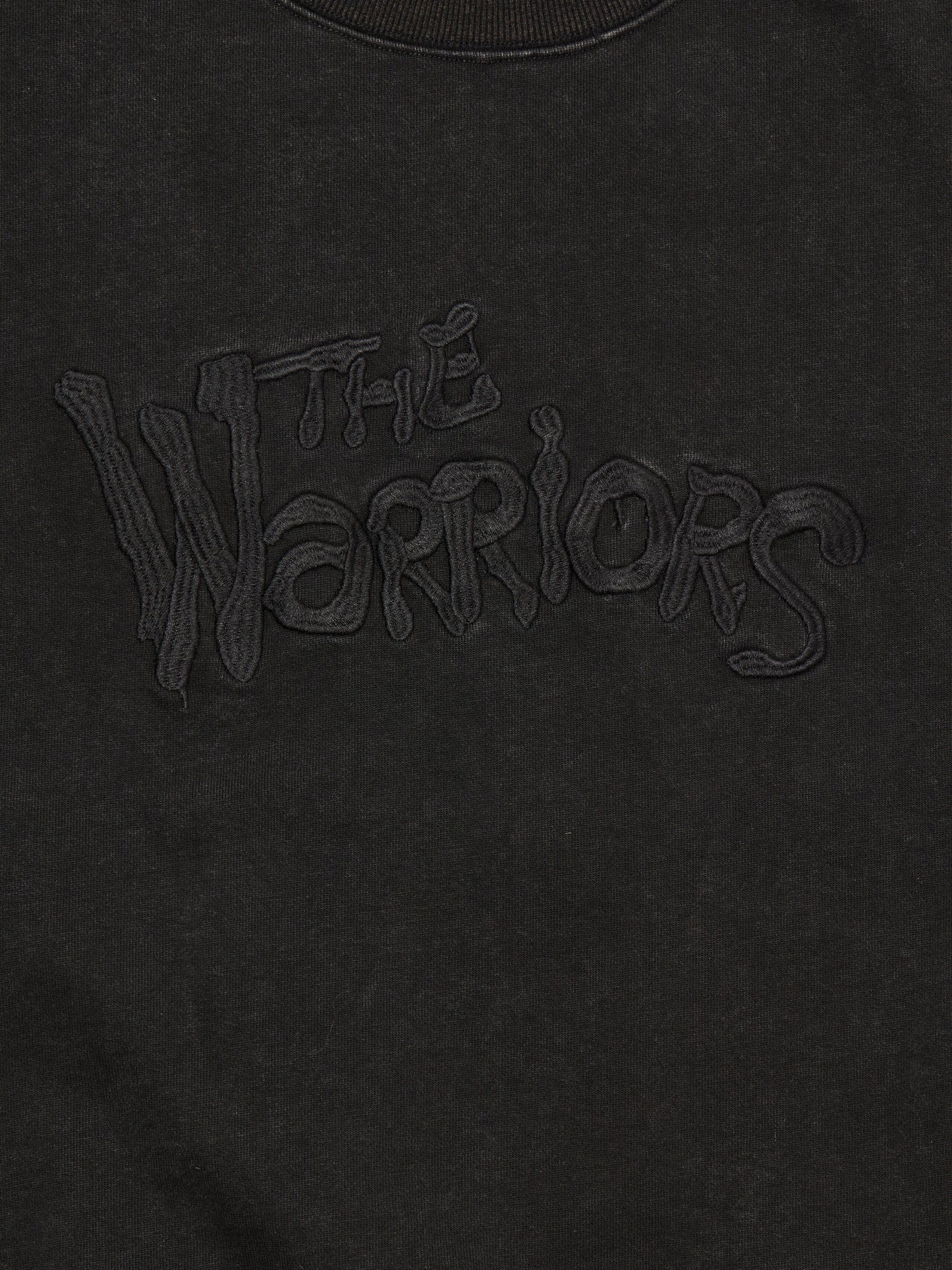 DELUXE x THE Warriors Embroidery CREW BLACK