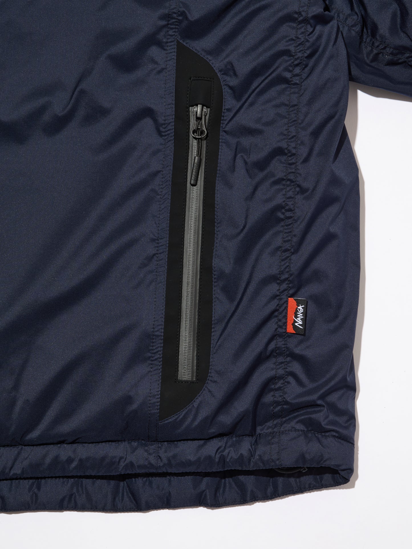 DELUXE x NANGA DOWN JKT NAVY