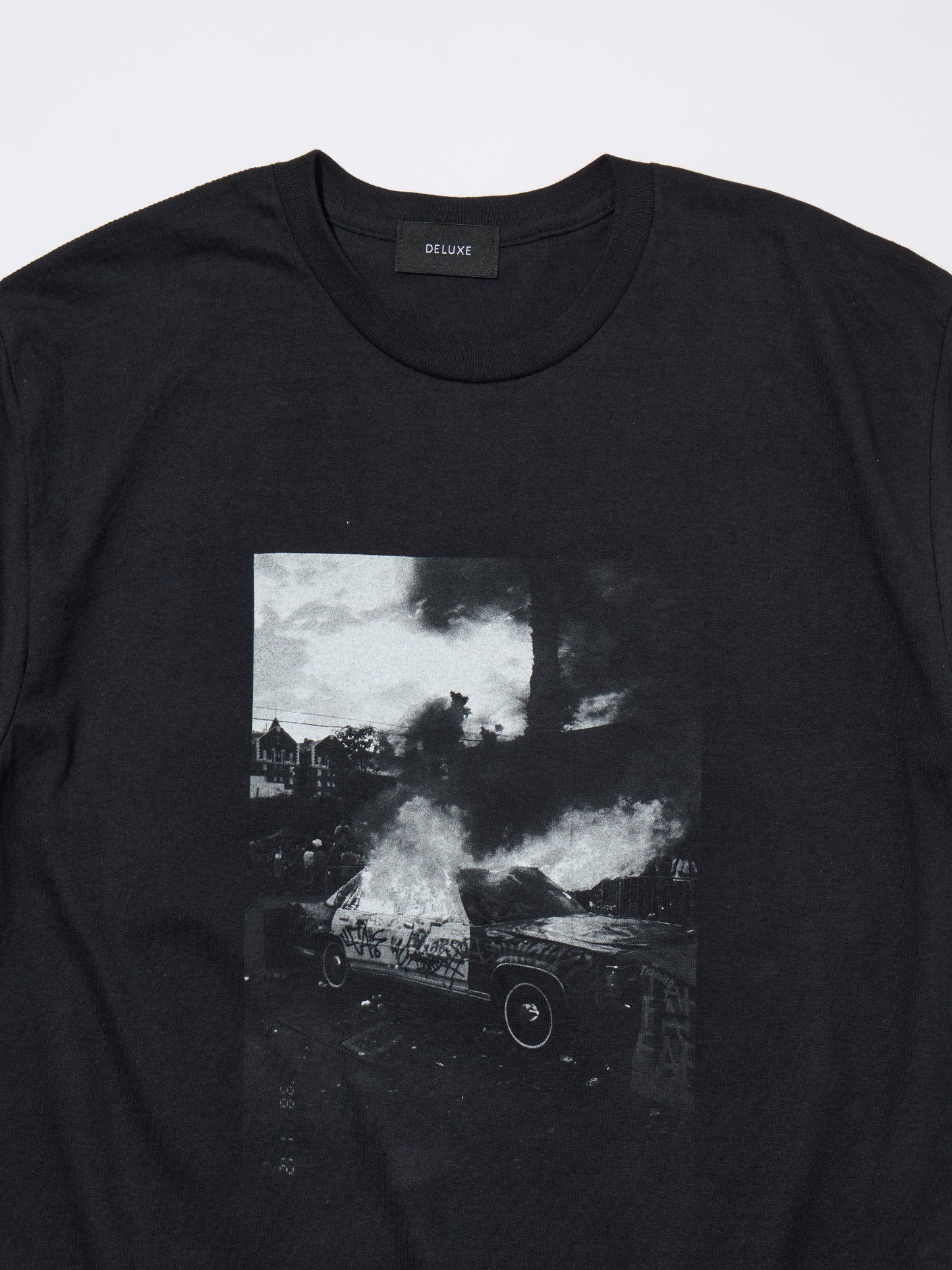 DELUXE x Allan Potter TEE BLACK