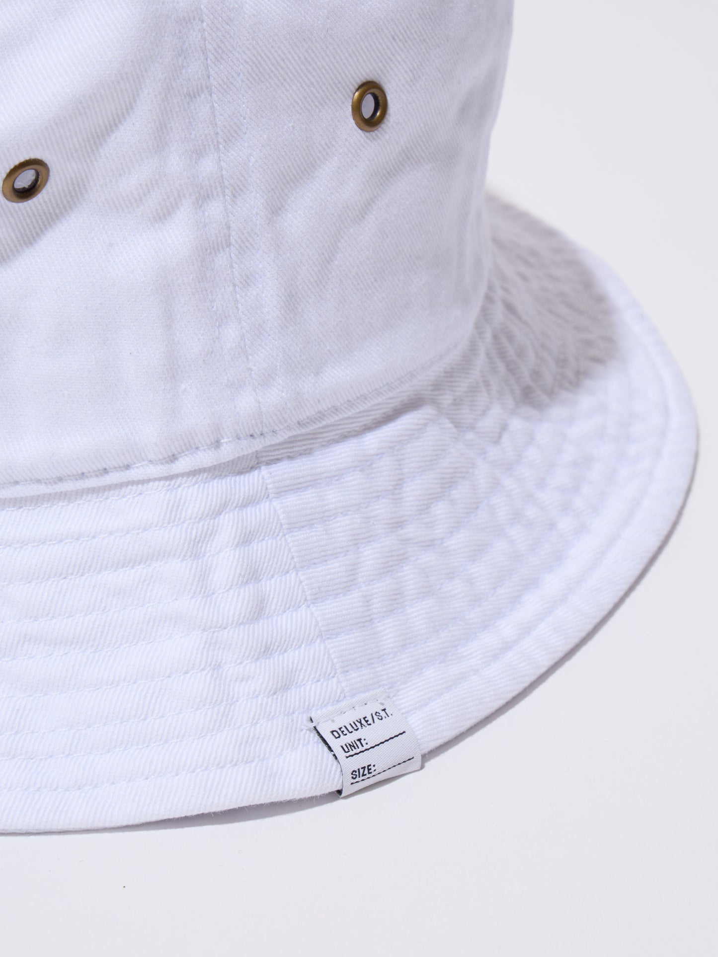 DELUXE x BEAVIS AND BUTT HEAD HAT WHITE