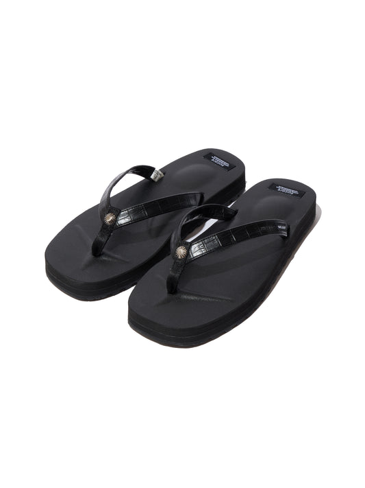 DELUXE x SUICOKE TONO