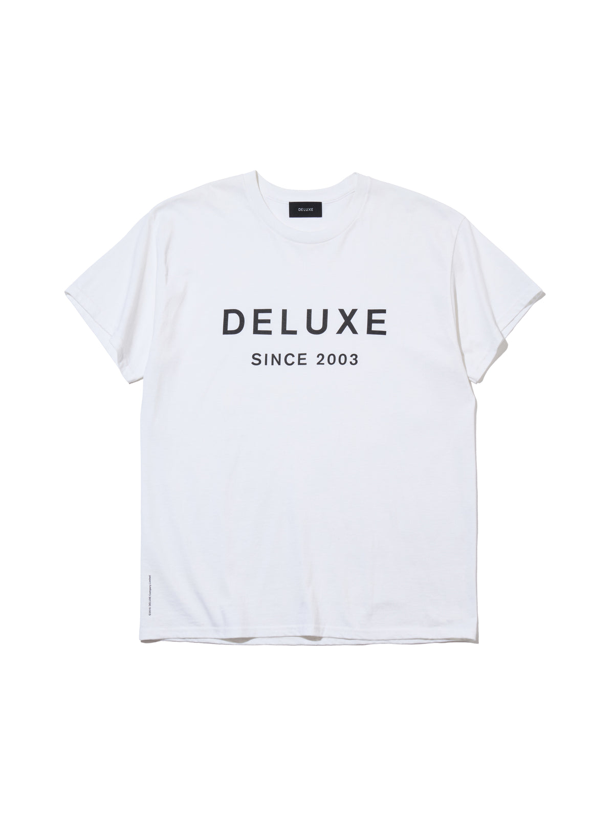 DELUXE LOGO TEE WHITE – DELUXE2003
