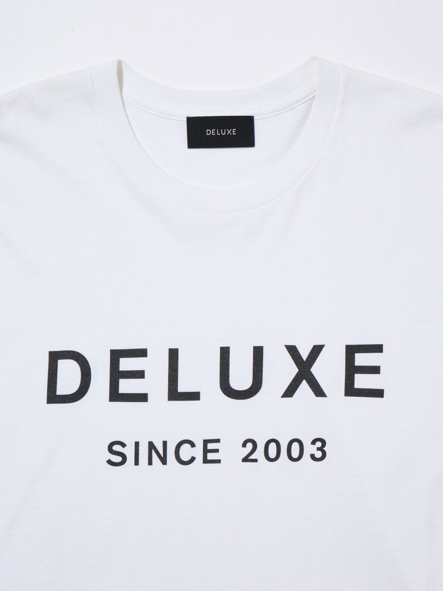DELUXE LOGO TEE　WHITE