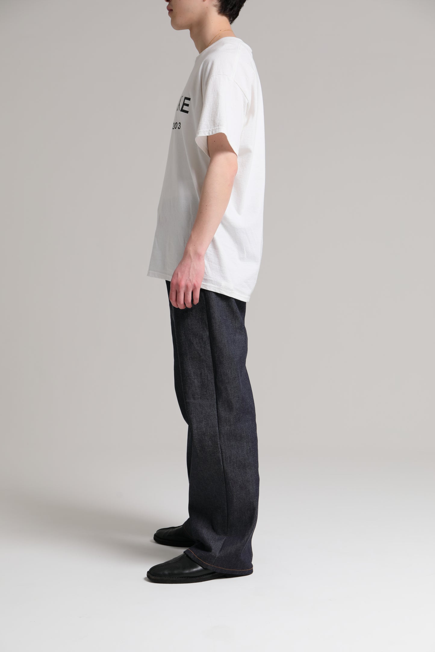 DELUXE LOGO TEE　WHITE