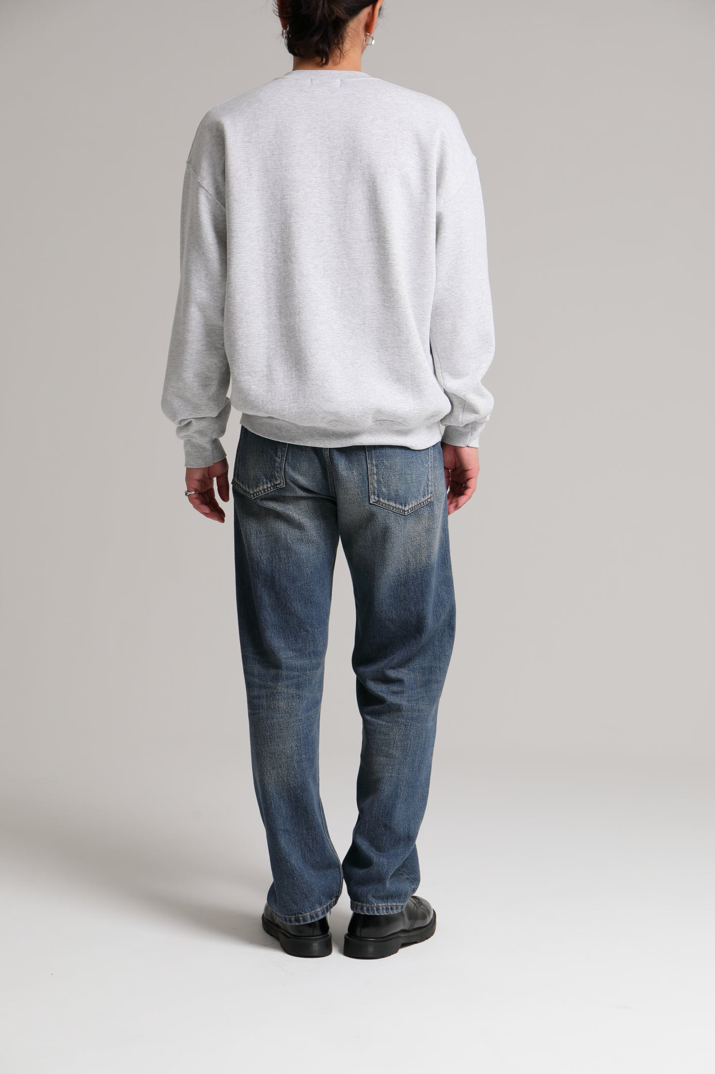 DELUXE LOGO CREW GRAY