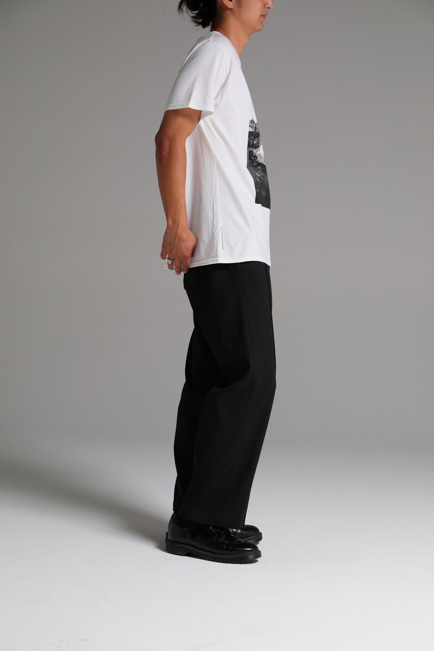 DELUXE x Allan Potter TEE WHITE