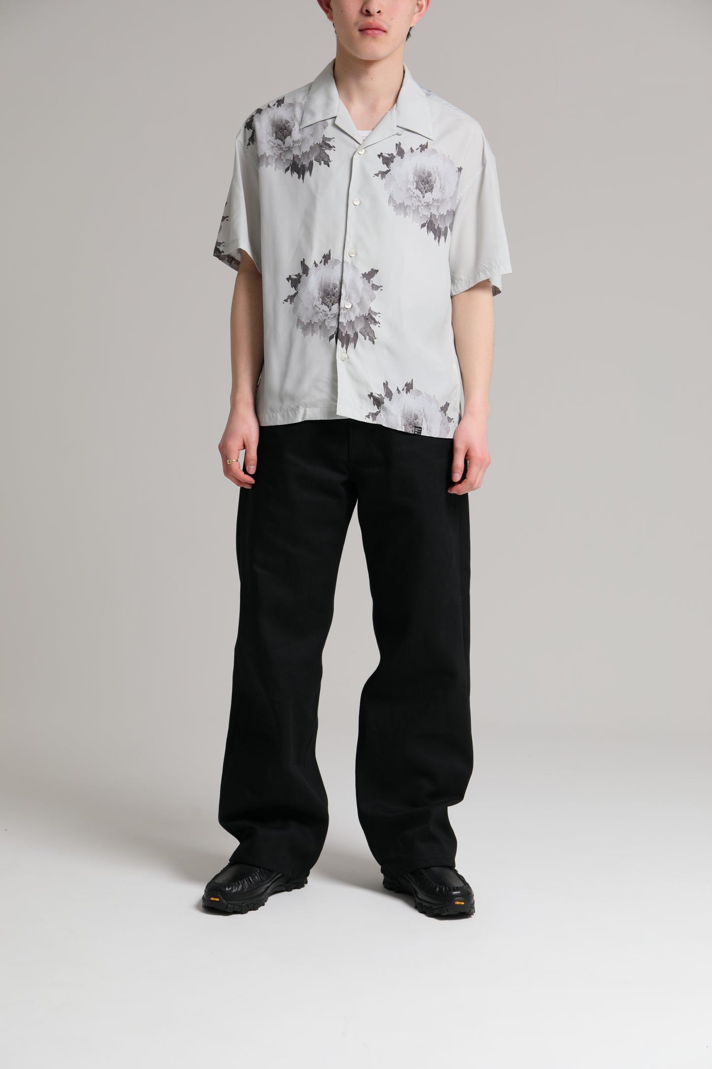 DELUXE x Kosuke Kawamura Flower shirts WHITE