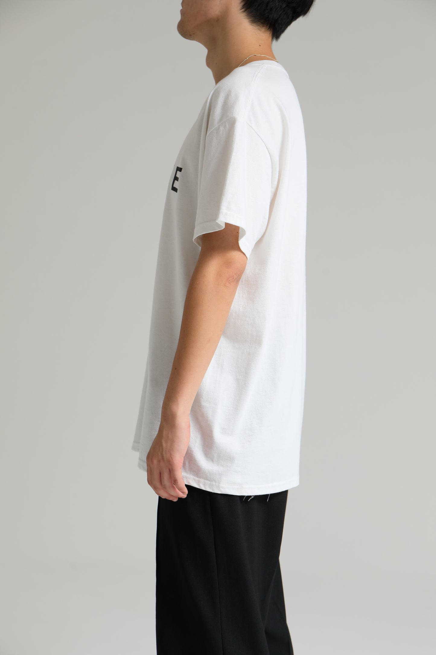 DELUXE LOGO TEE　WHITE