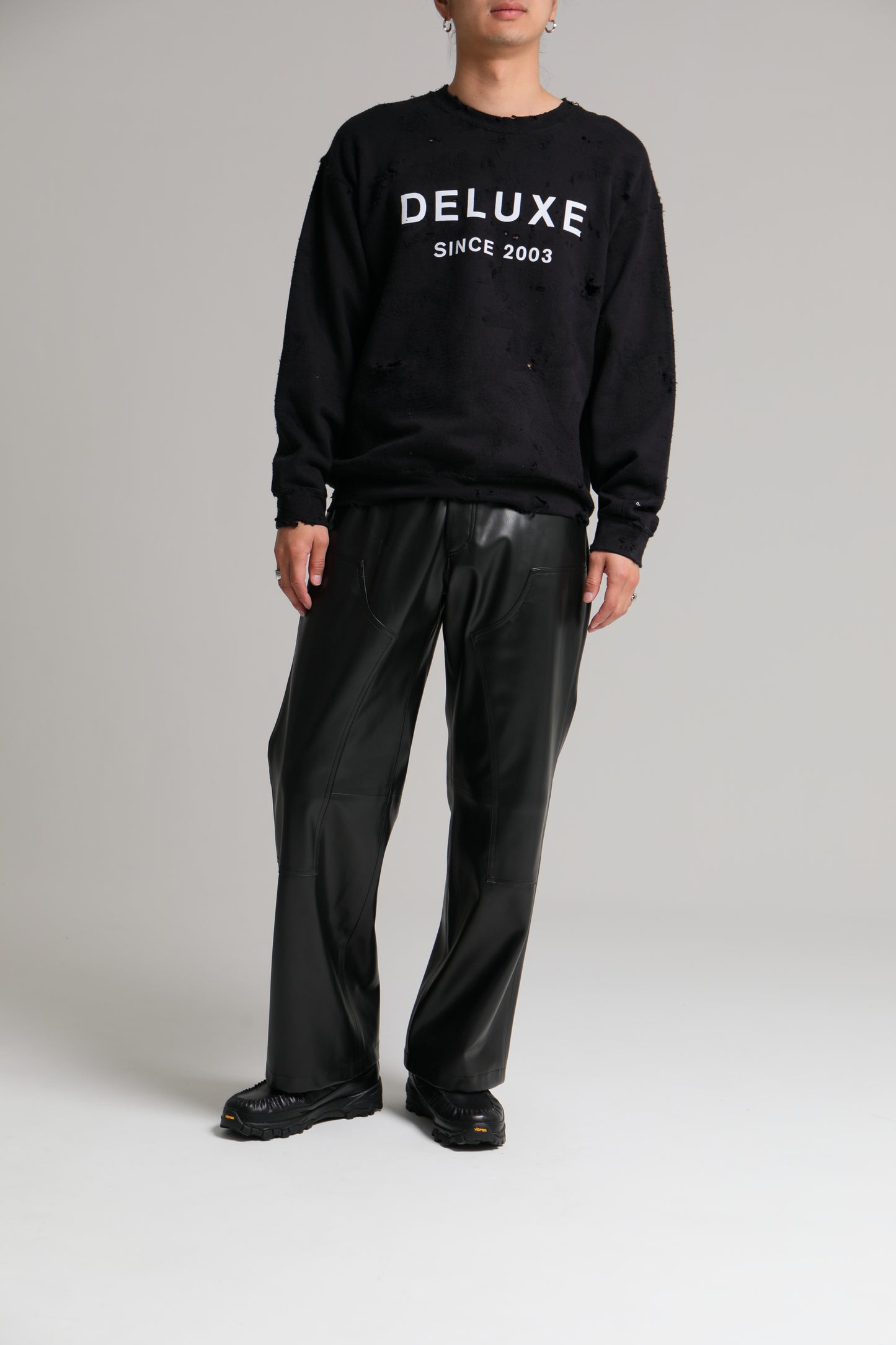 DELUXE LOGO SAVAGE CREW BLACK