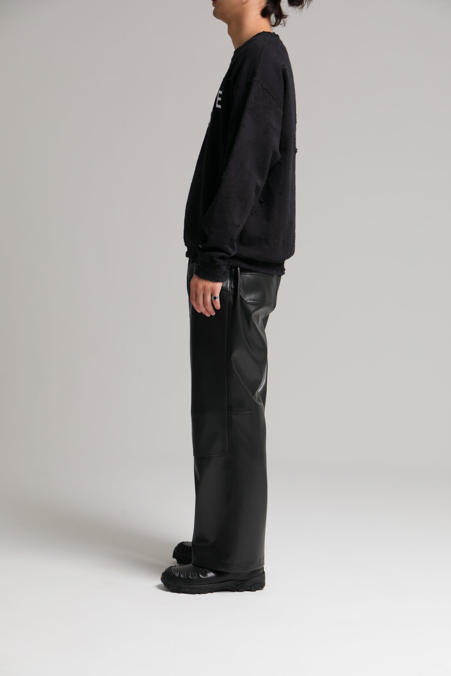 DELUXE LOGO SAVAGE CREW BLACK