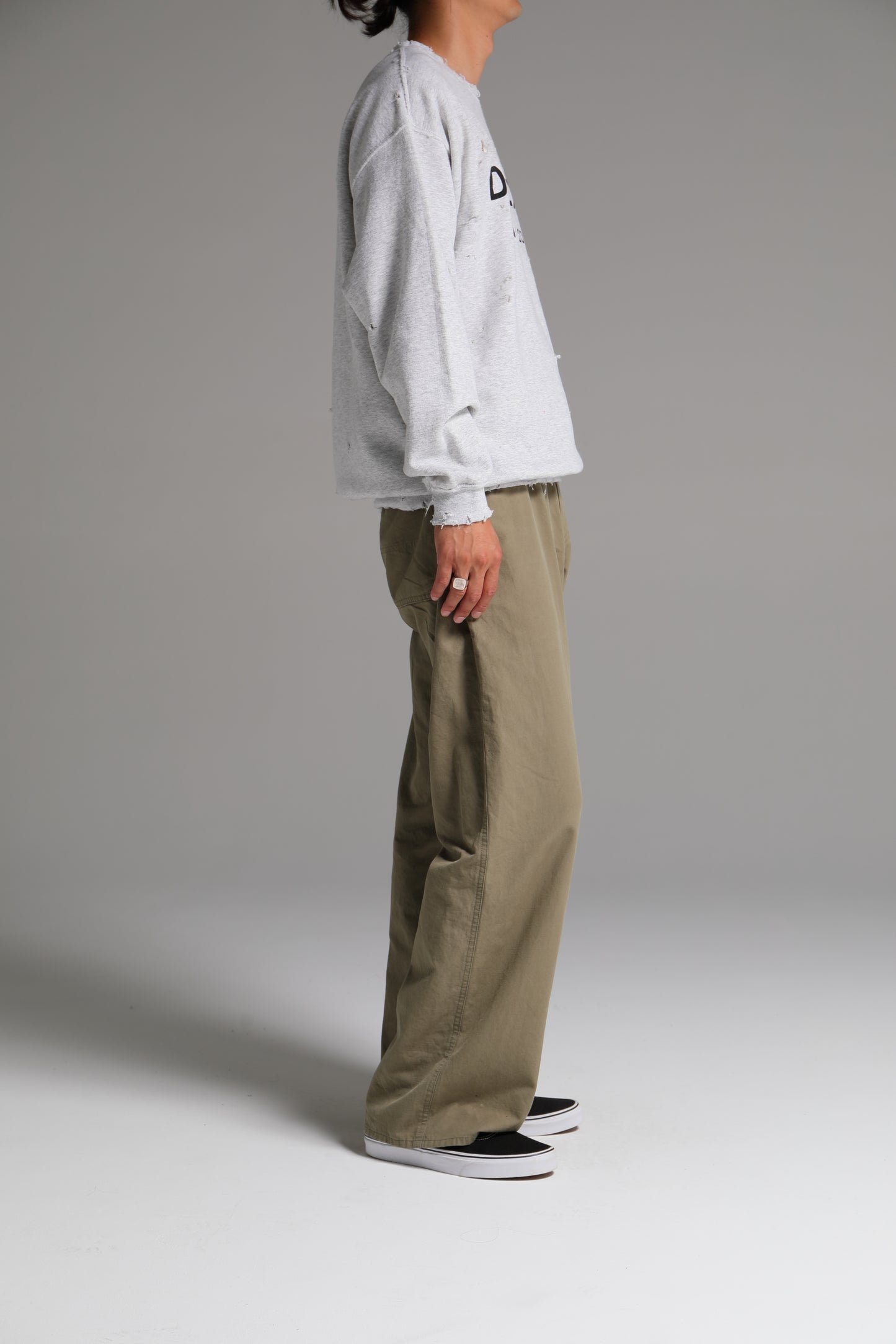 DELUXE LOGO SAVAGE CREW GRAY