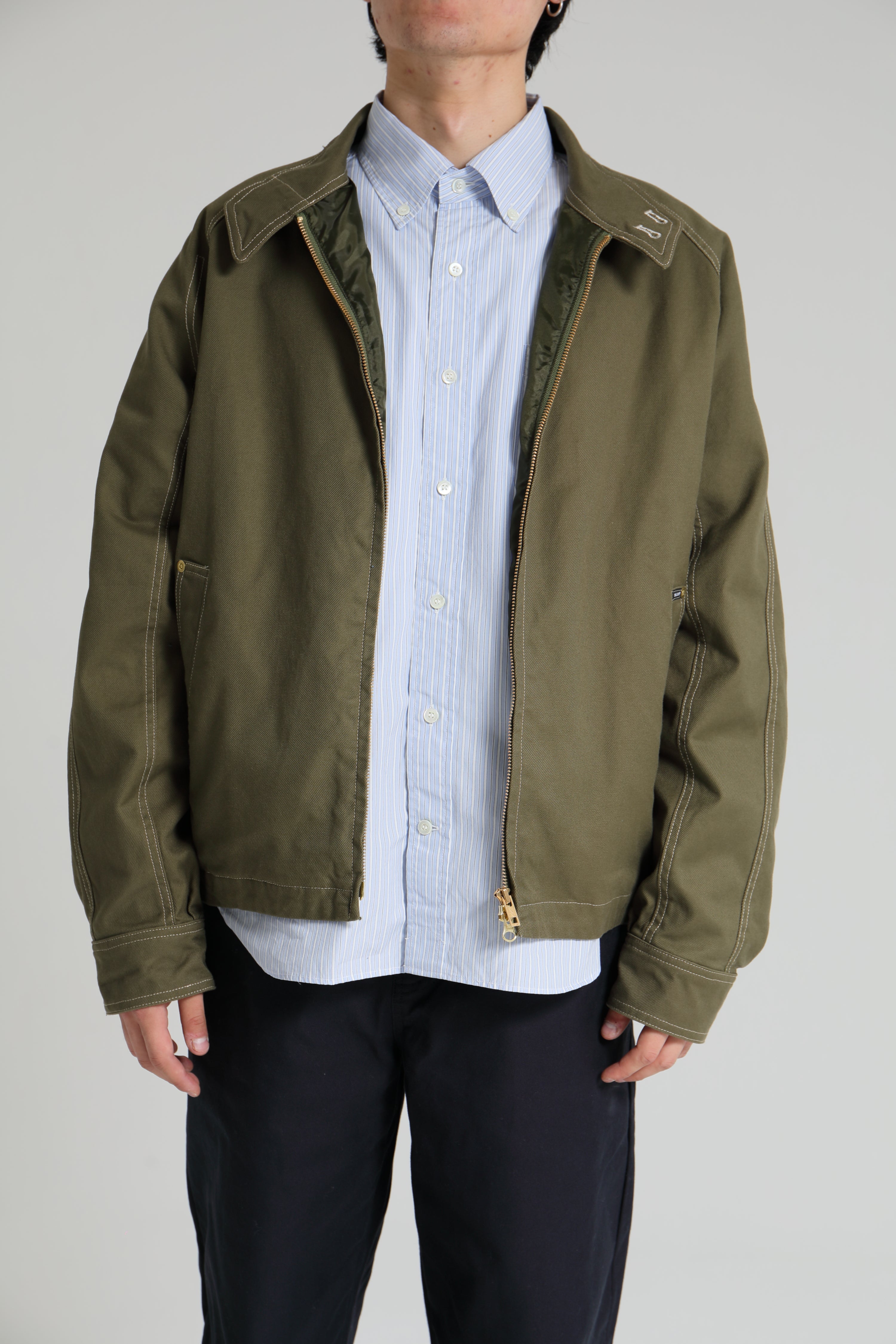 D-4 OLIVE – DELUXE2003