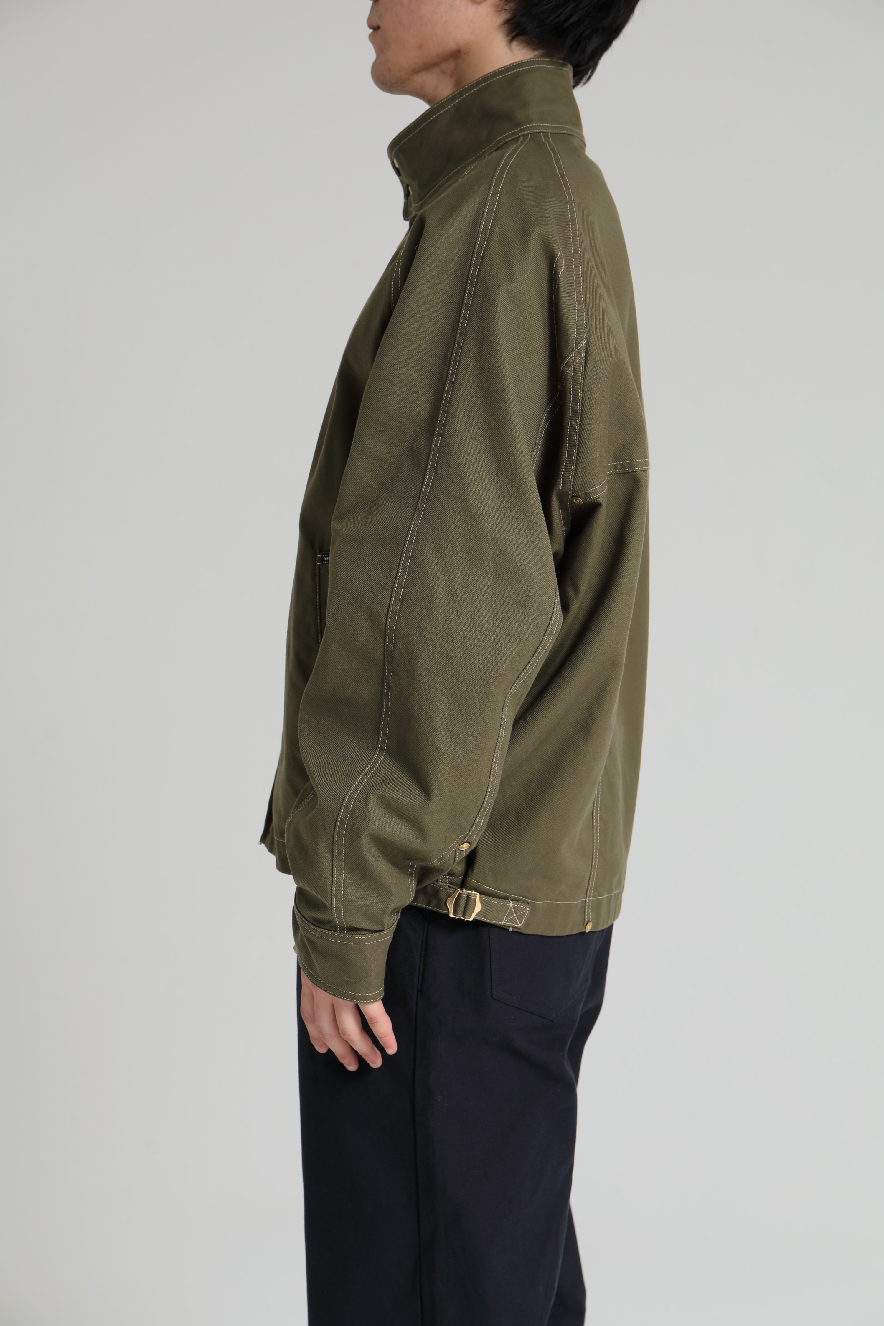 D-4 OLIVE – DELUXE2003