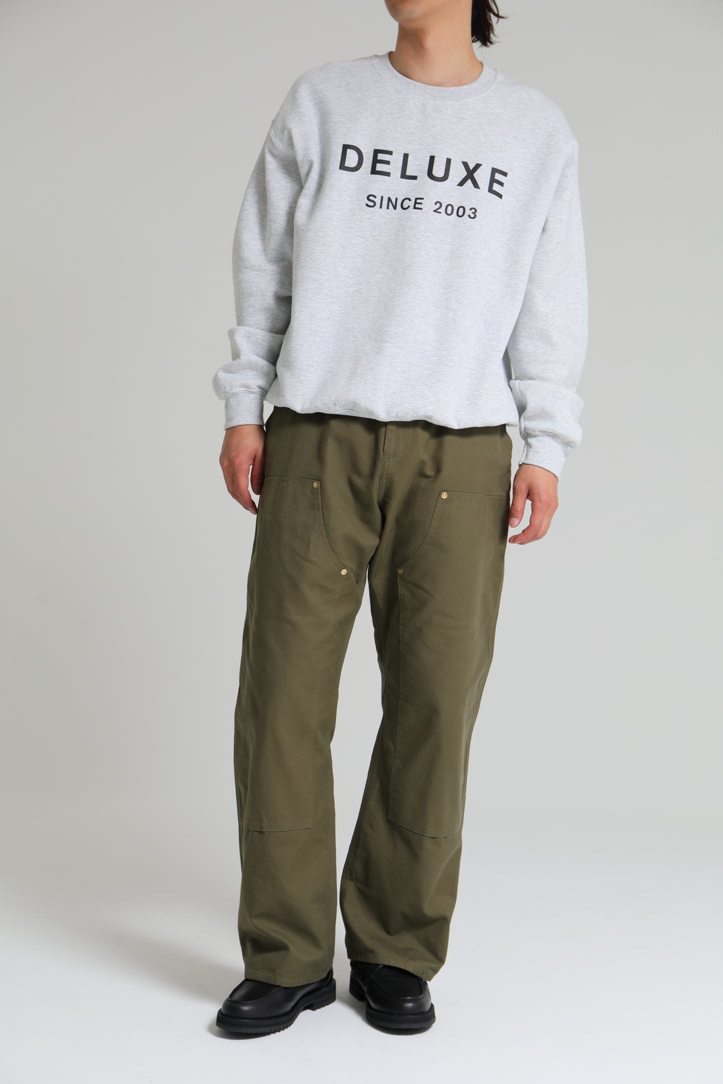 DELUXE LOGO CREW GRAY