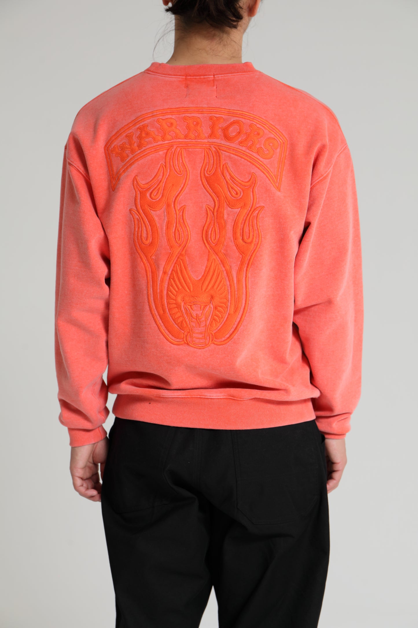 DELUXE x THE Warriors Embroidery CREW ORANGE