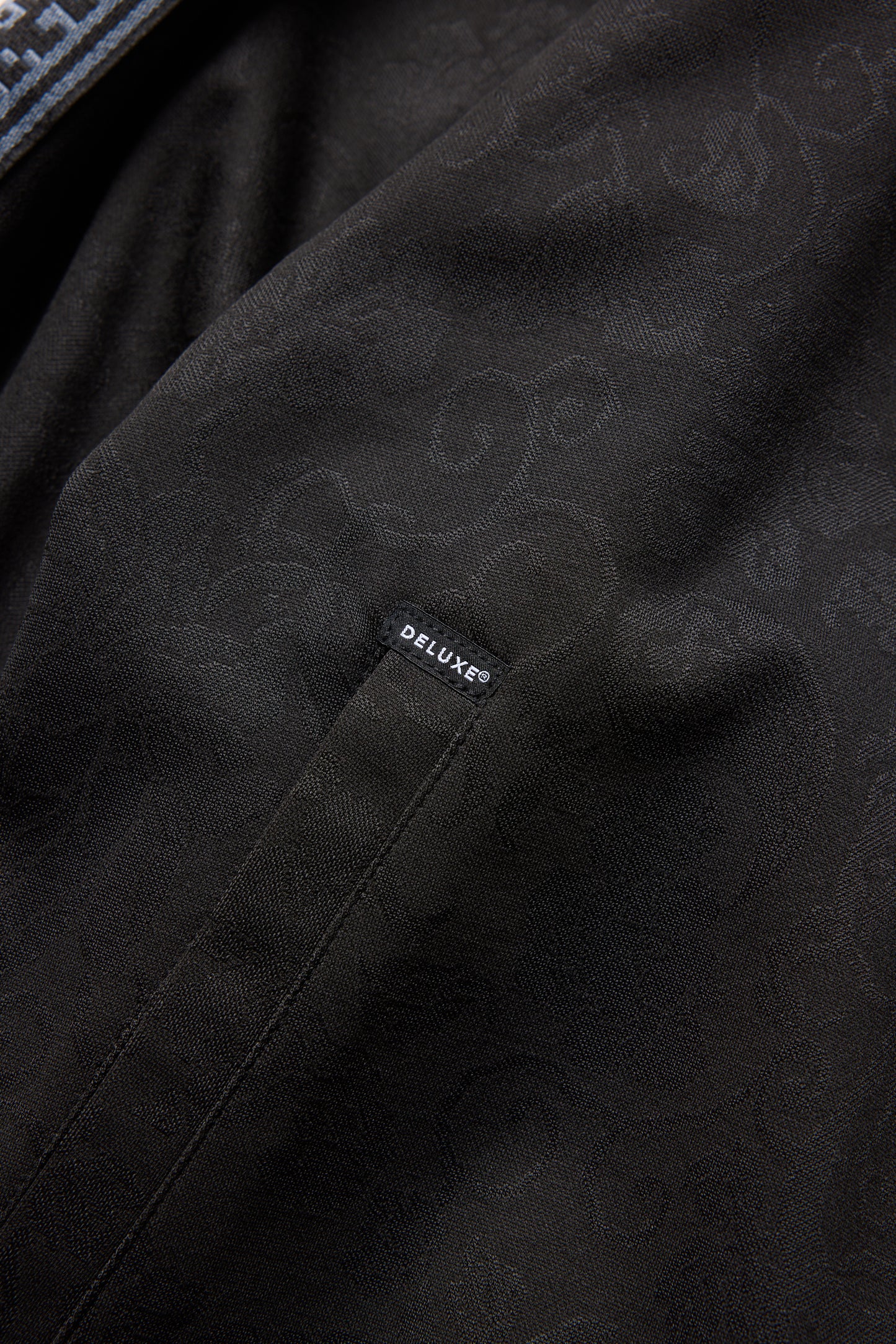 DELUXE x Evisen BotanicTracksuit JKT BLACK