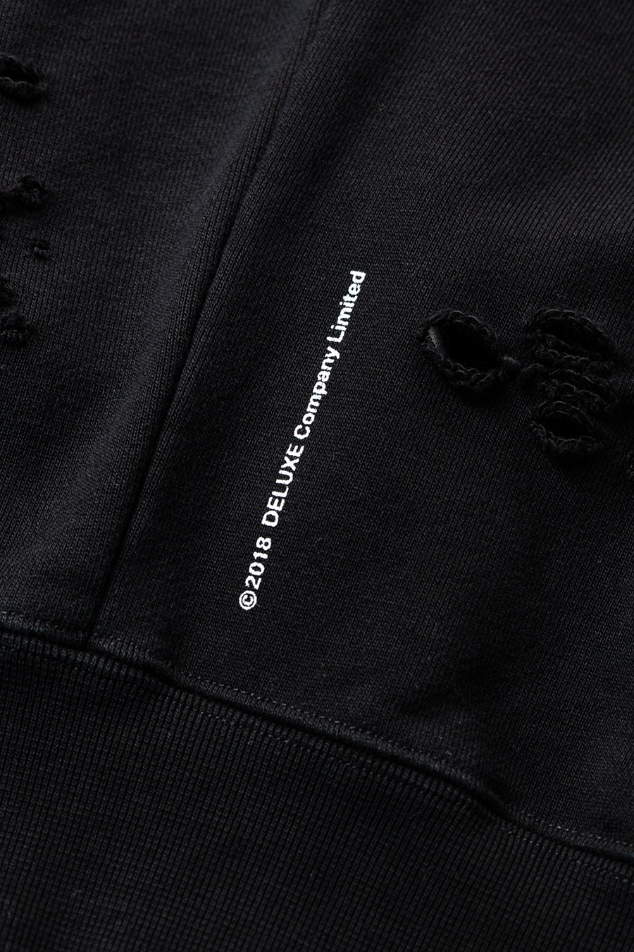 DELUXE x TIGHTBOOTH DAMAGE CREW SWEAT BLACK