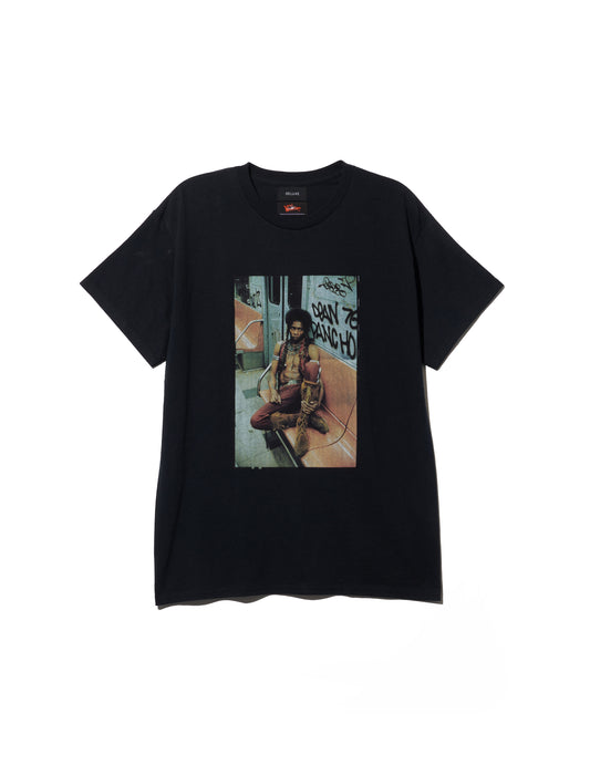 DELUXE x THE Warriors Photo TEE BLACK