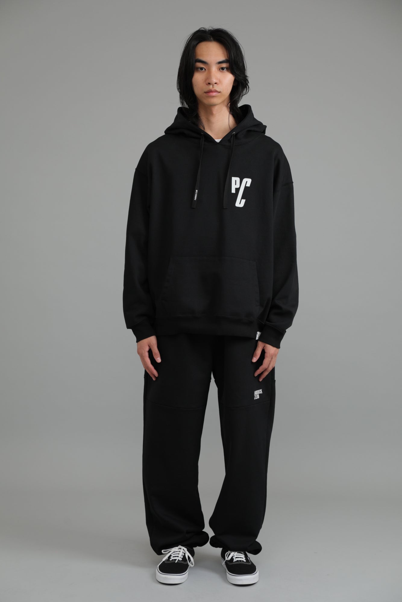 PC EMBLEM HOODY　BLACK